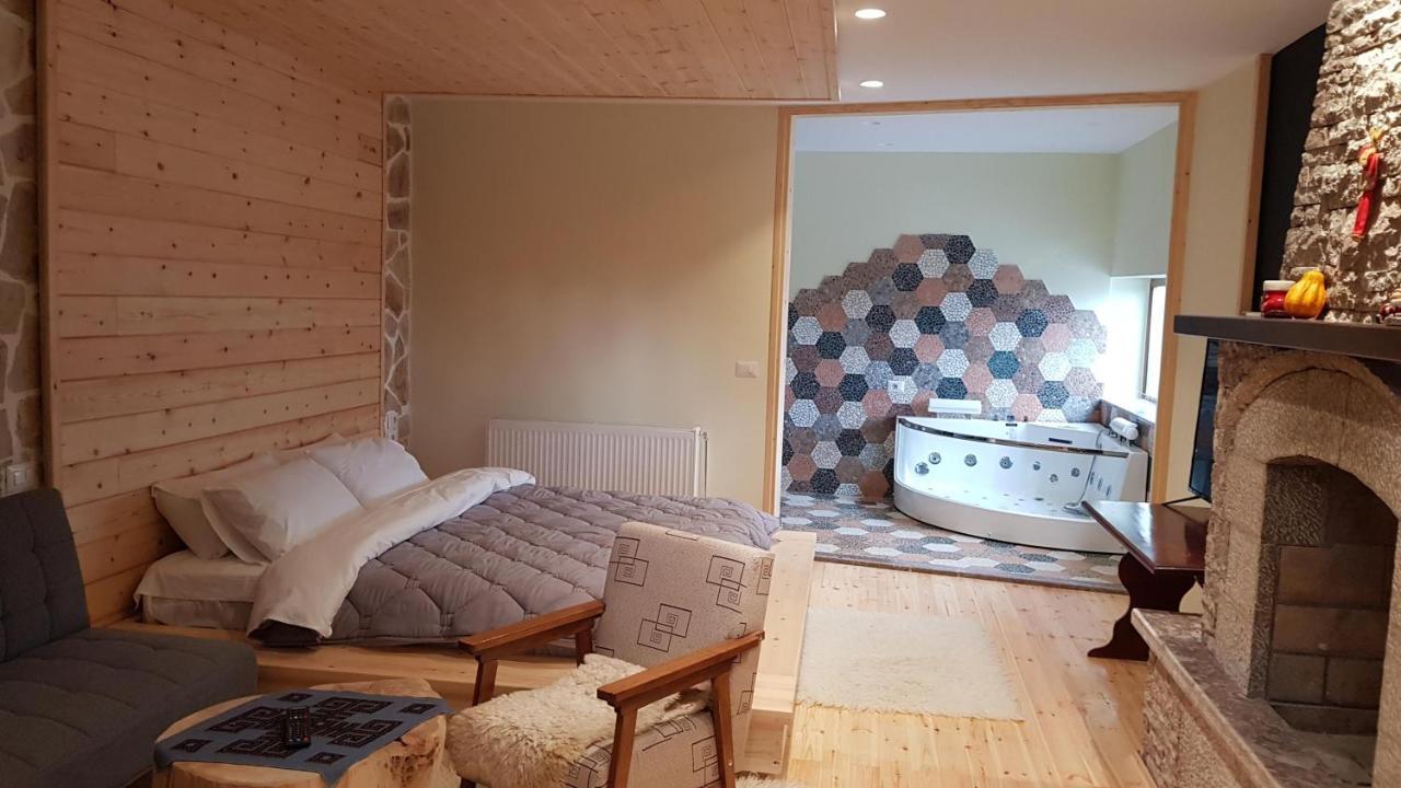 Pashuta Hotel Voskopoje Bagian luar foto